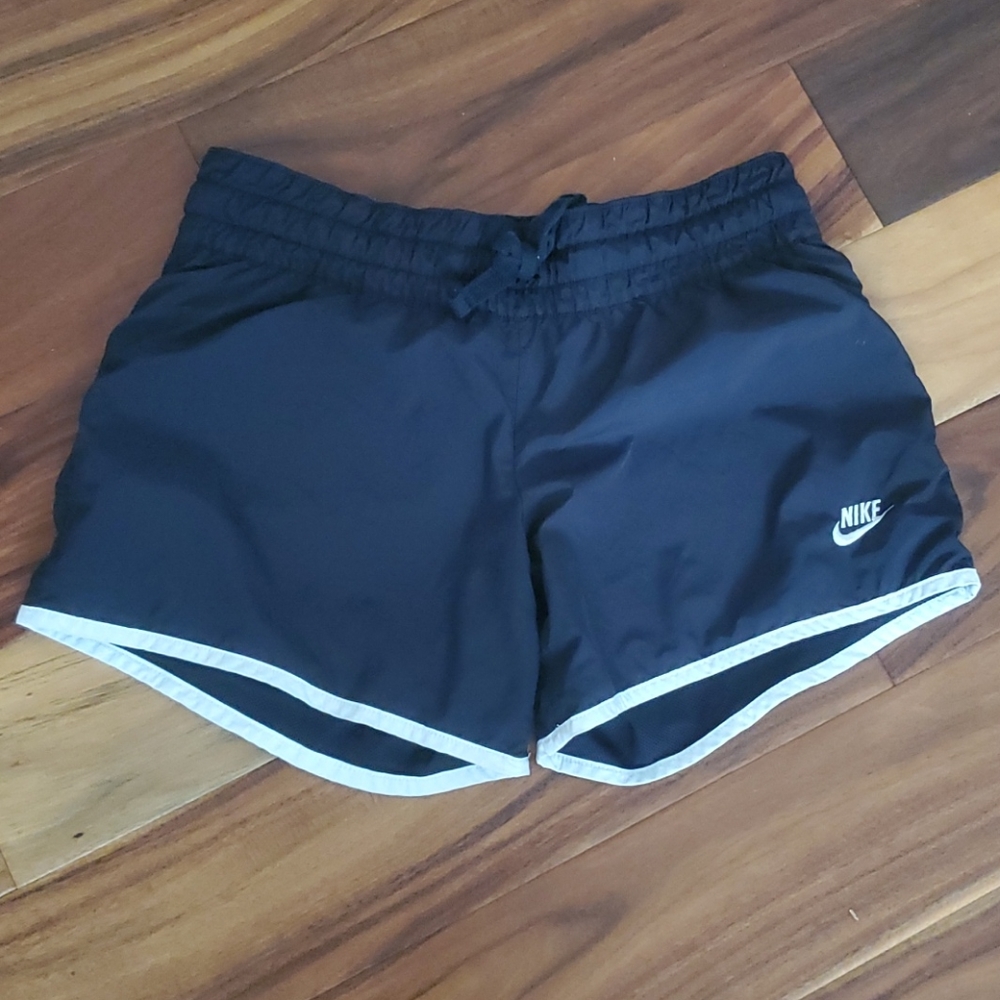 ❤️ Nike Black Athletic Shorts